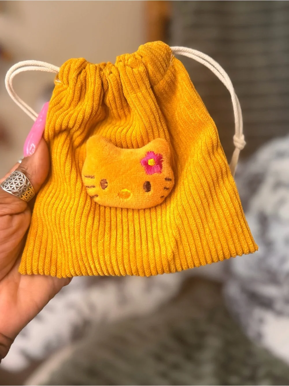 Hello Kitty Corduroy Drawstring Pouch & Silicone Case Set